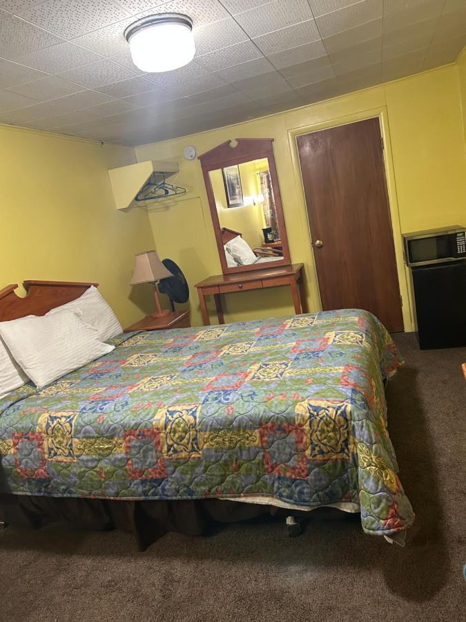 Budget Inn Motel Chemult Exterior foto